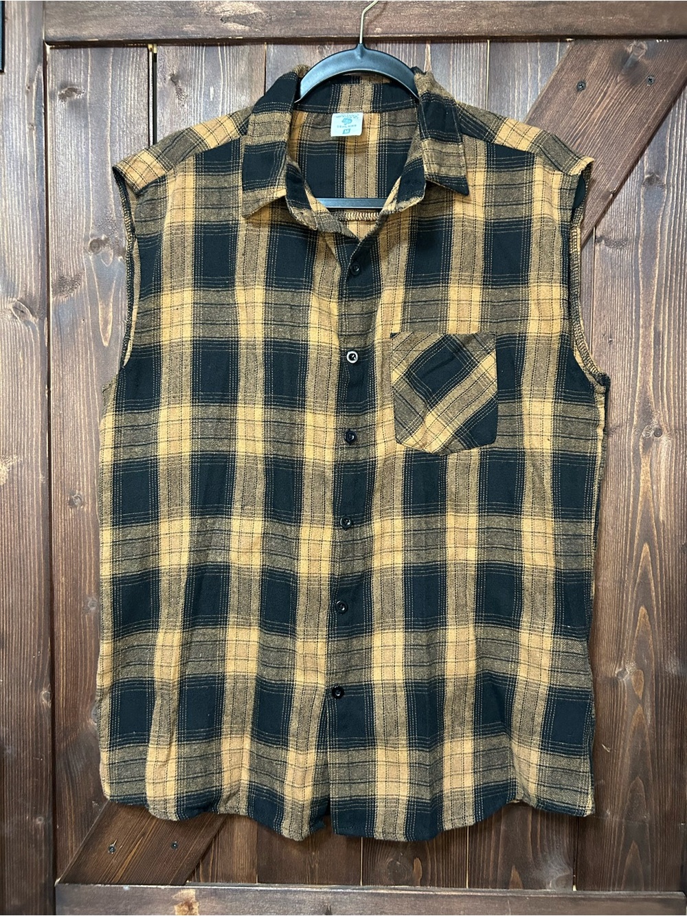 Men's Sleeveless Plaid Button-Up Shirt - Black & Tan